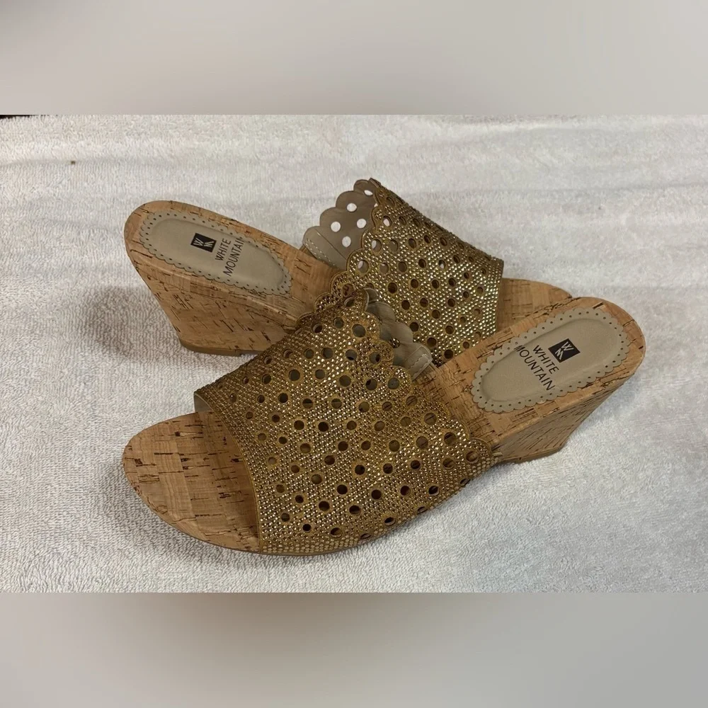 WHITE MOUNTAIN Womens Atlie Fabric Open Toe Gold Platform Sandals Size 7.5M